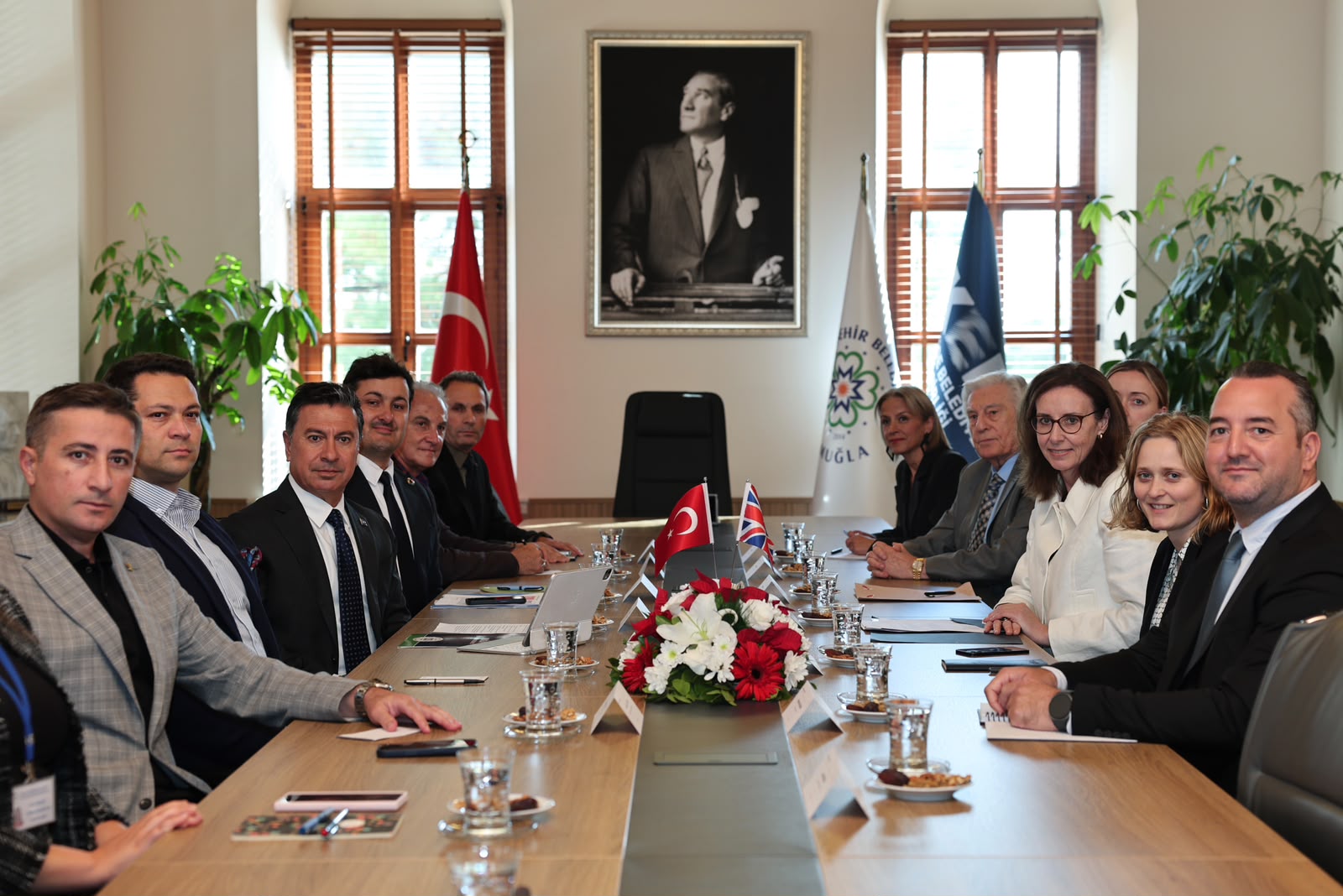 Başkan Aras, Birleşik Krallık Büyükelçisi Jennifer Anderson’ı Ağırladı